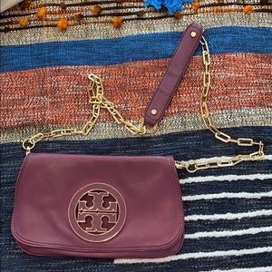 TORY BURCH purple logo clutch with strap